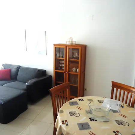Orlando Lek Apartman *